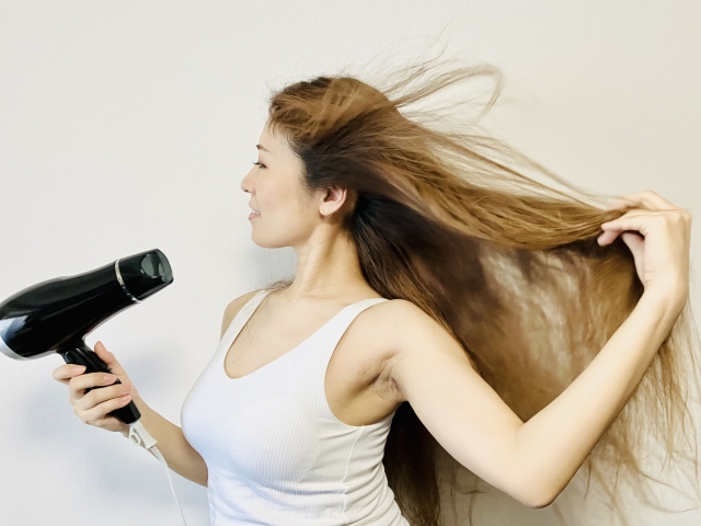SALONMOON ブースターイオンドライヤーの口コミ・評判は？効果は本物？